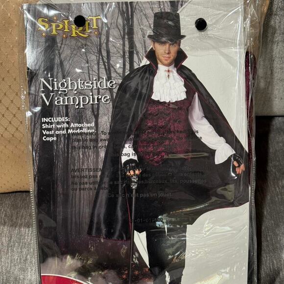 Spirit Halloween Adult Male Vampire Costume (Men’s Large) - Picture 3 of 4